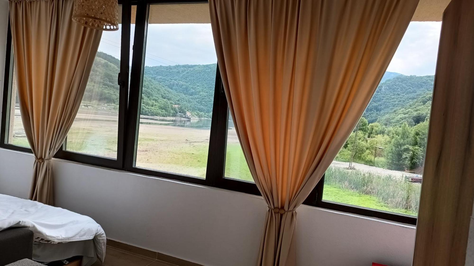 Appartement Casa Colt De Rai à Ogradina Chambre photo